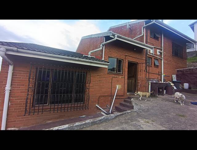 4 BEDROOM HOUSE FOR SALE IN KHARWASTAN